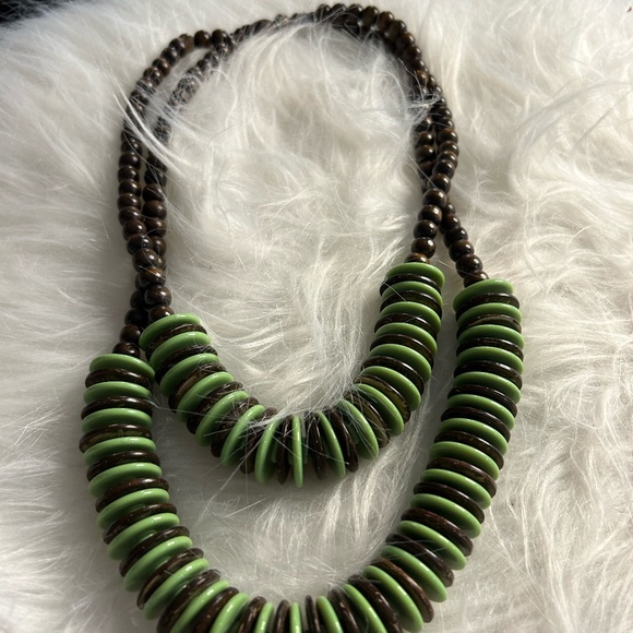 Dominican Disco Green Wooden Necklace - Picture 1 of 3